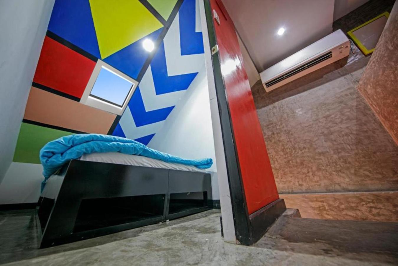 D522 Hostel At Kiener Hills - Near Cebu Airport Мактан Екстер'єр фото