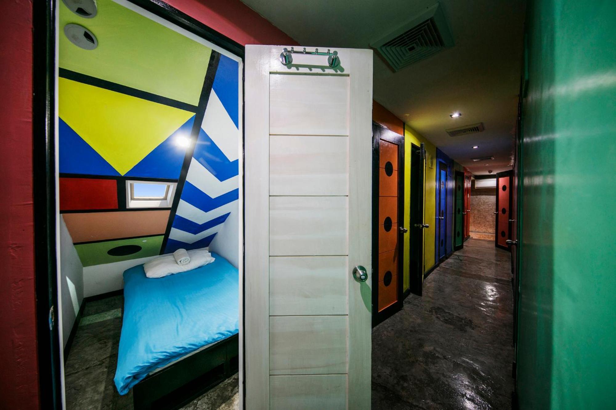 D522 Hostel At Kiener Hills - Near Cebu Airport Мактан Екстер'єр фото