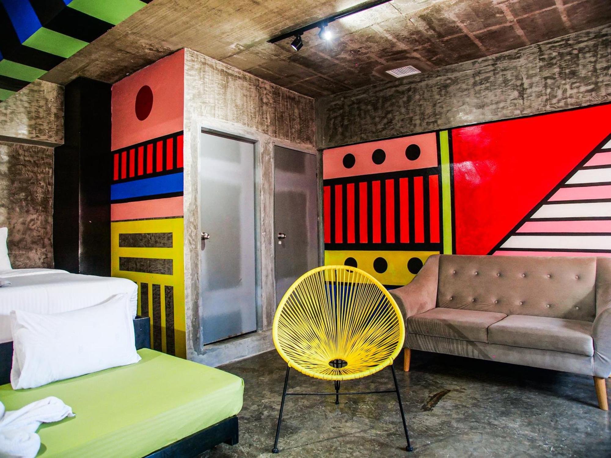 D522 Hostel At Kiener Hills - Near Cebu Airport Мактан Екстер'єр фото